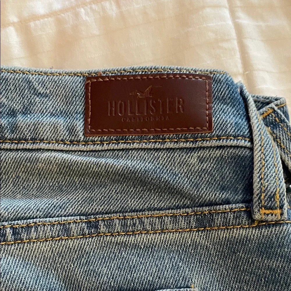 Hollister Blue Ripped Boyfriend Jeans - Picture 4 of 4